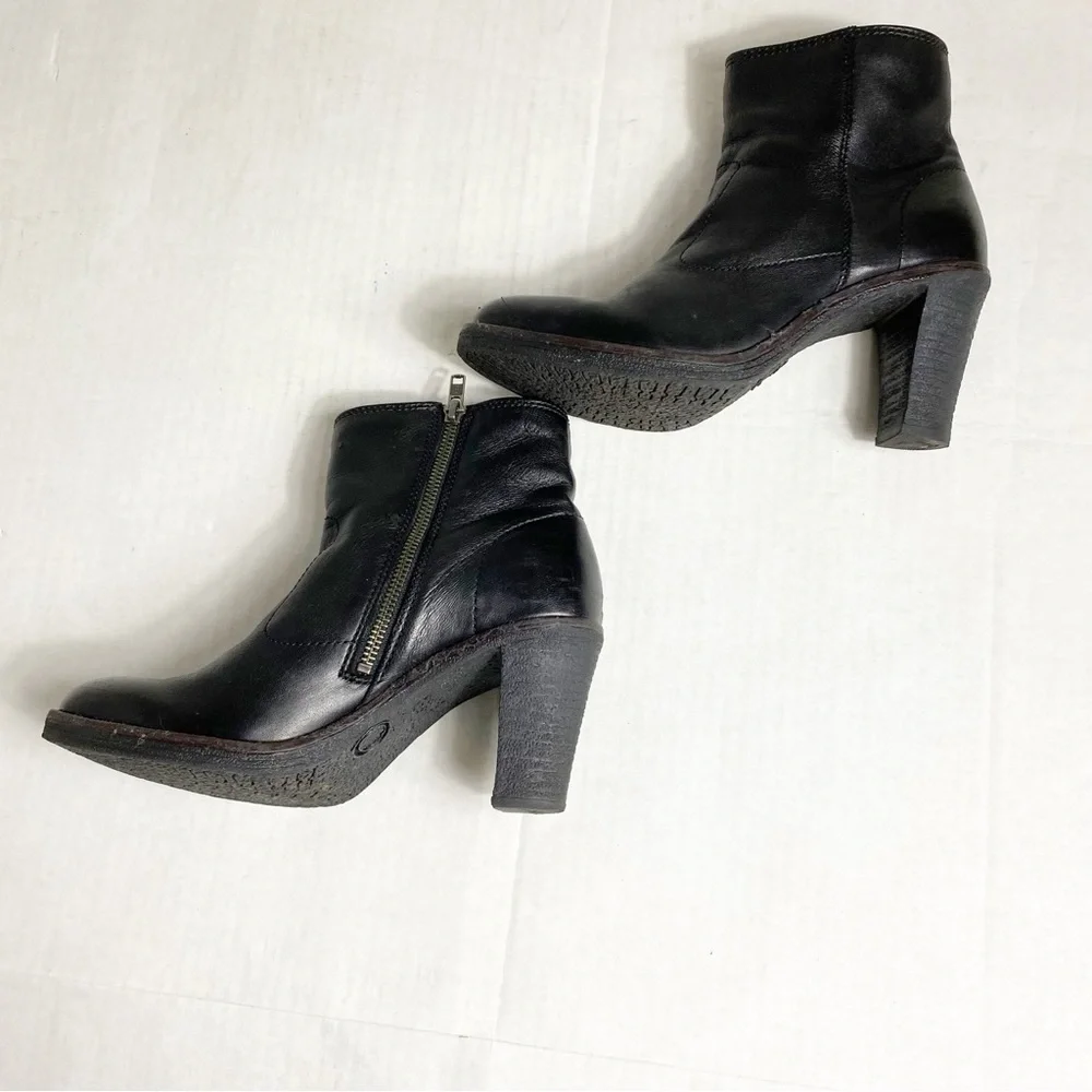 Johnston & Murphy Ankle Heel Bootie Leather Boots - Picture 3 of 13